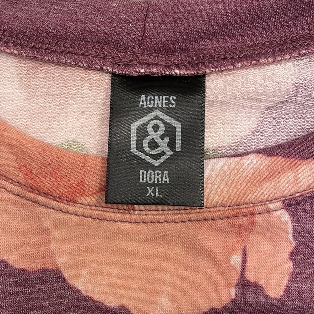 Agnes & Dora Cropped Long Sleeve Brushed Floral Top - Picture 2 of 4